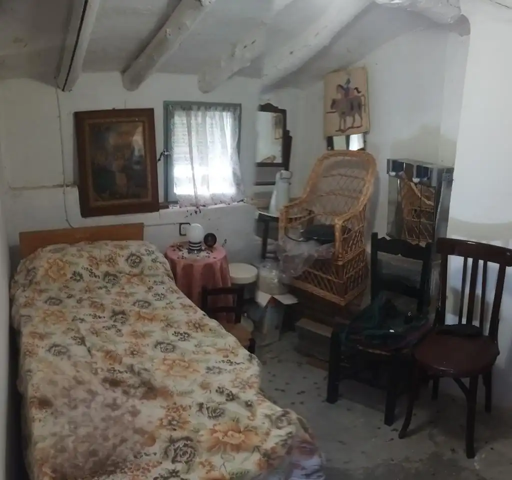 Habitación de Casa o chalet en venta en Torrijo de la Cañada con Amueblado y Balcón