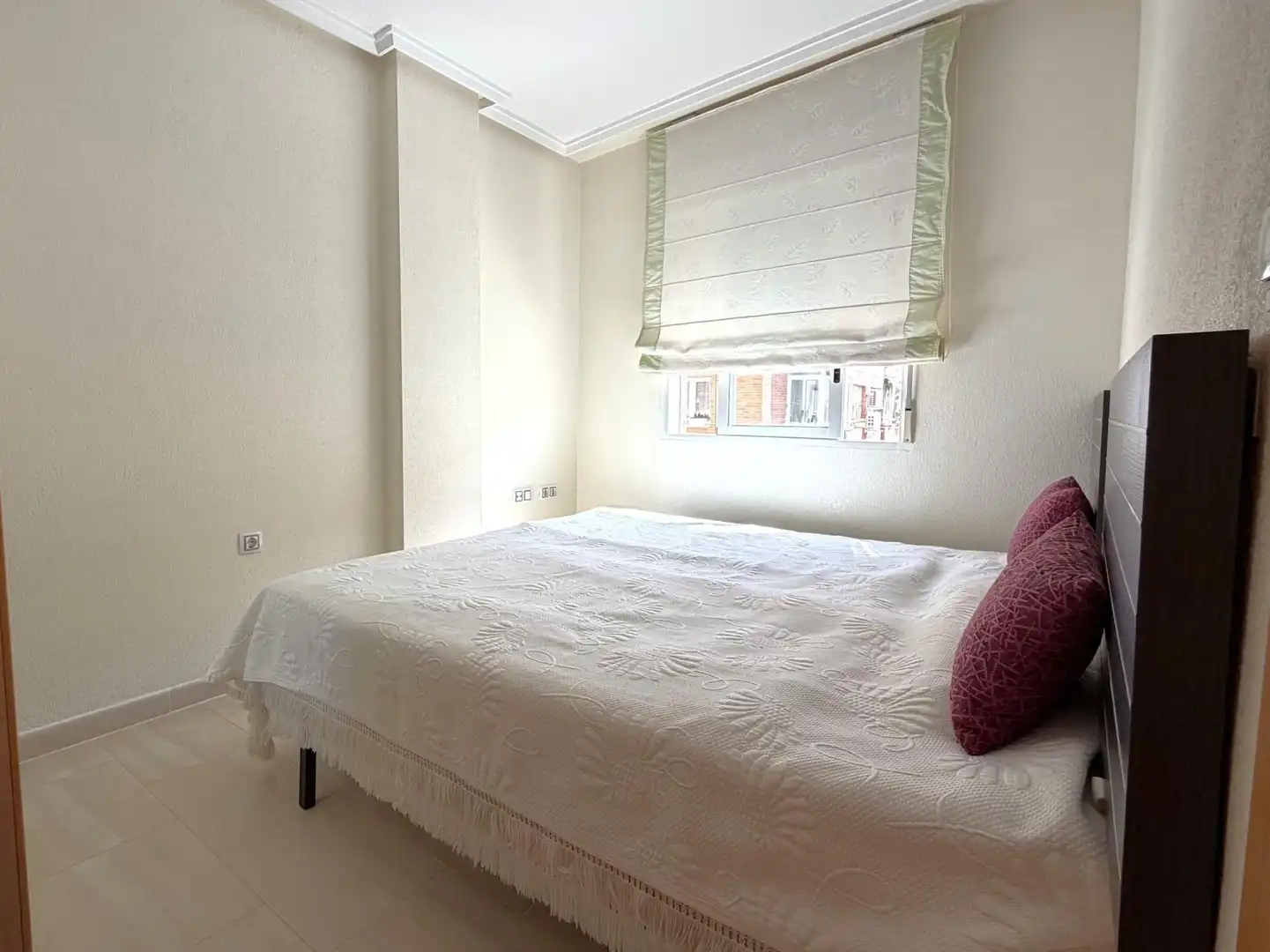 Habitación de Apartamento en venta en Torrevieja con Aire acondicionado, Terraza y Amueblado