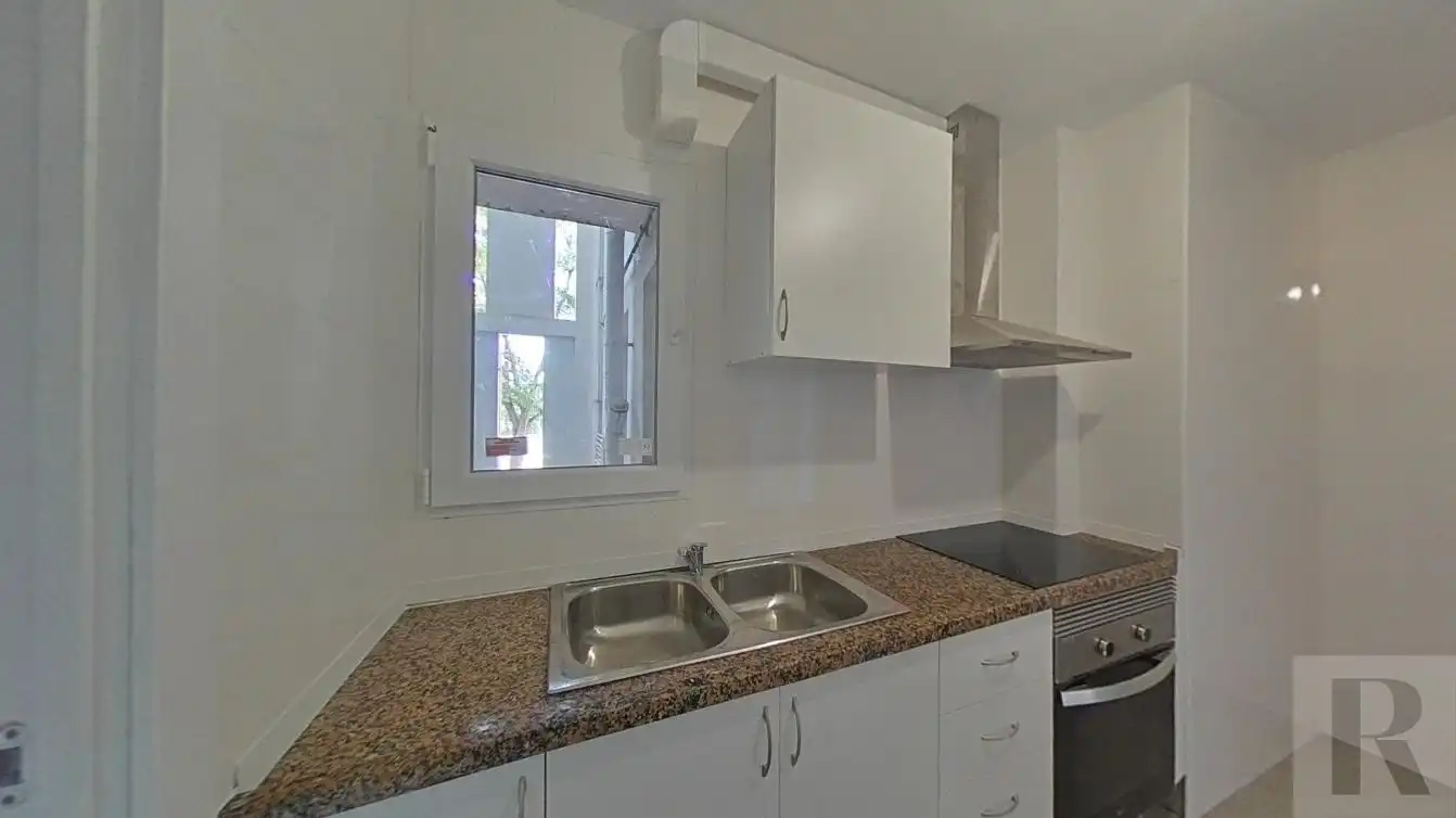 Cuina de Pis en venda en Sabadell amb Terrassa i Balcó