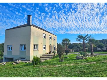 Haus mit Garten zum Verkauf in Lugar Santalla 2