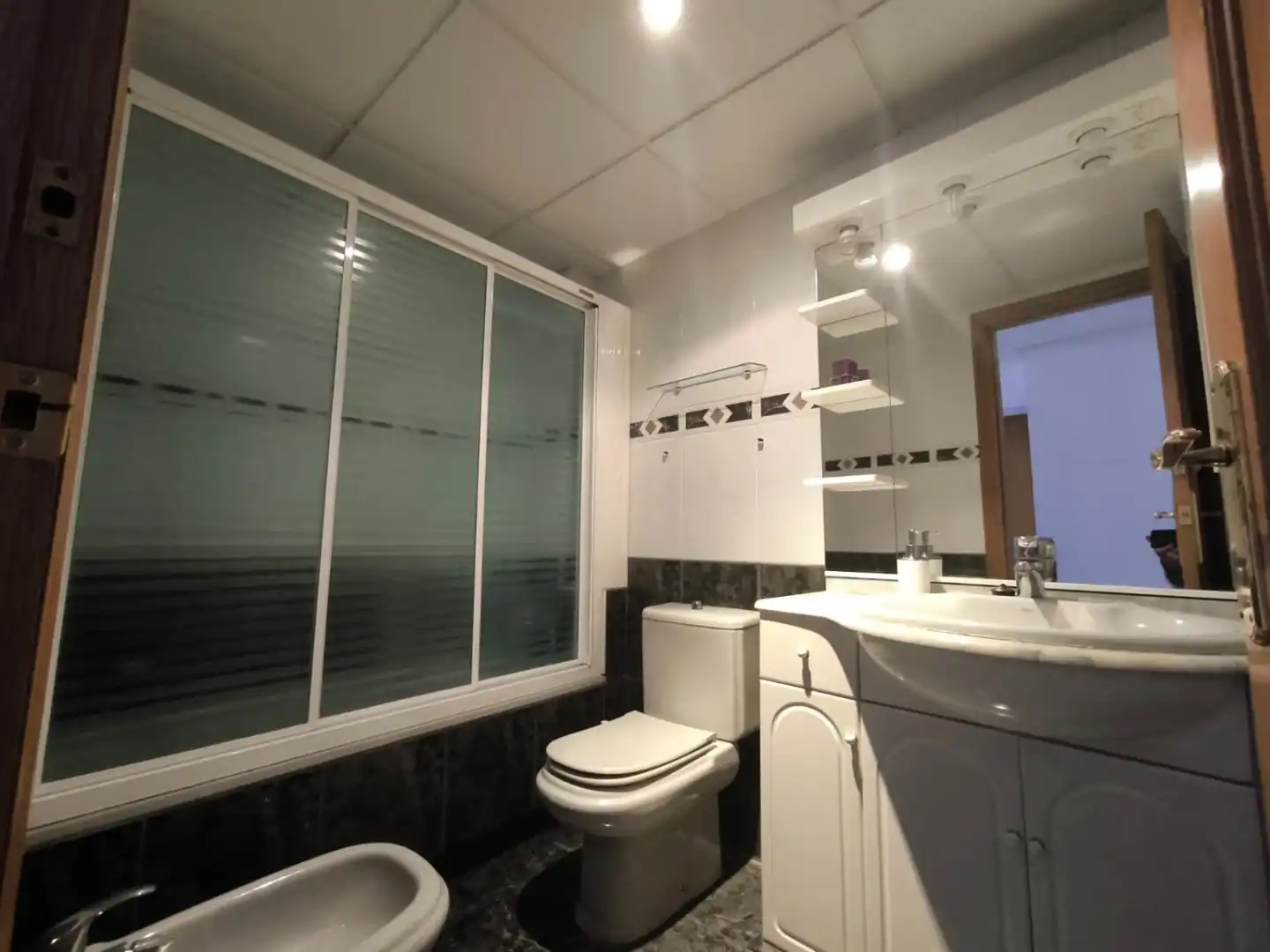 Bathroom of Flat for sale in Murcia  with Air Conditioner, Heating and Storage room