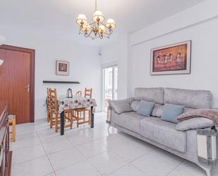 Living room of Flat for sale in  Granada Capital  with Terrace and Balcony