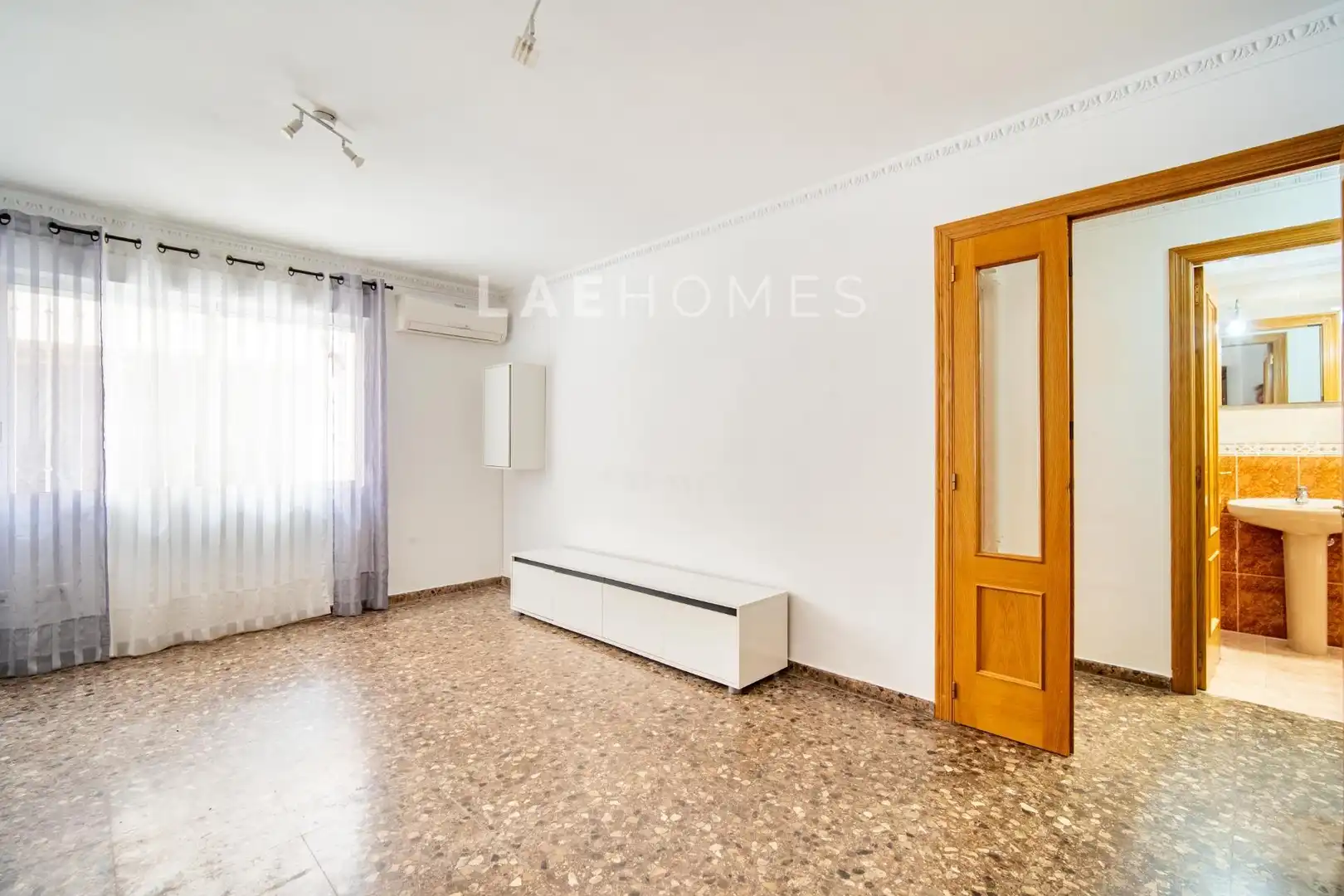 Sala d'estar de Pis en venda en Aldaia amb Aire condicionat i Terrassa