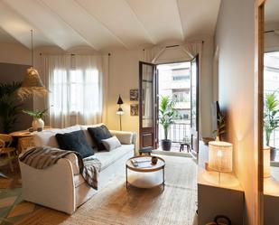 Sala d'estar de Apartament de lloguer en  Barcelona Capital amb Aire condicionat, Moblat i Forn