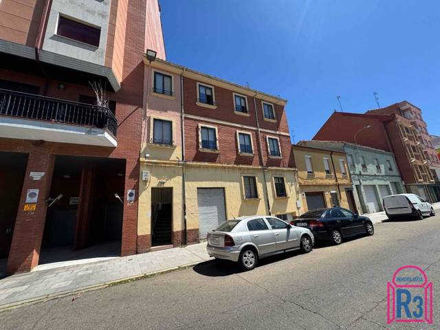 Edificio en Venta en Campanillas en Las Eras de Renueva