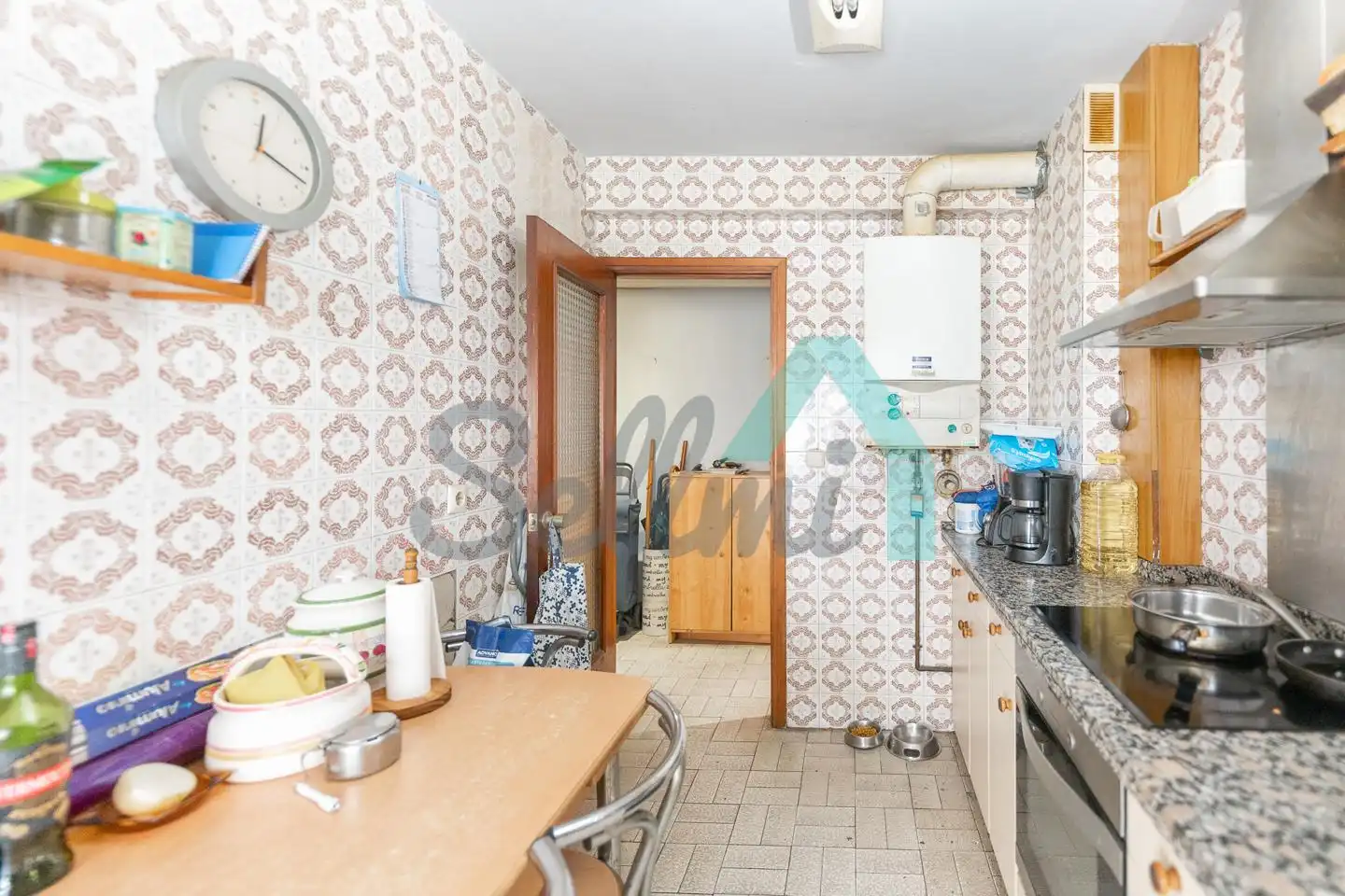 Cuina de Pis en venda en Oviedo  amb Calefacció, Parquet i Terrassa