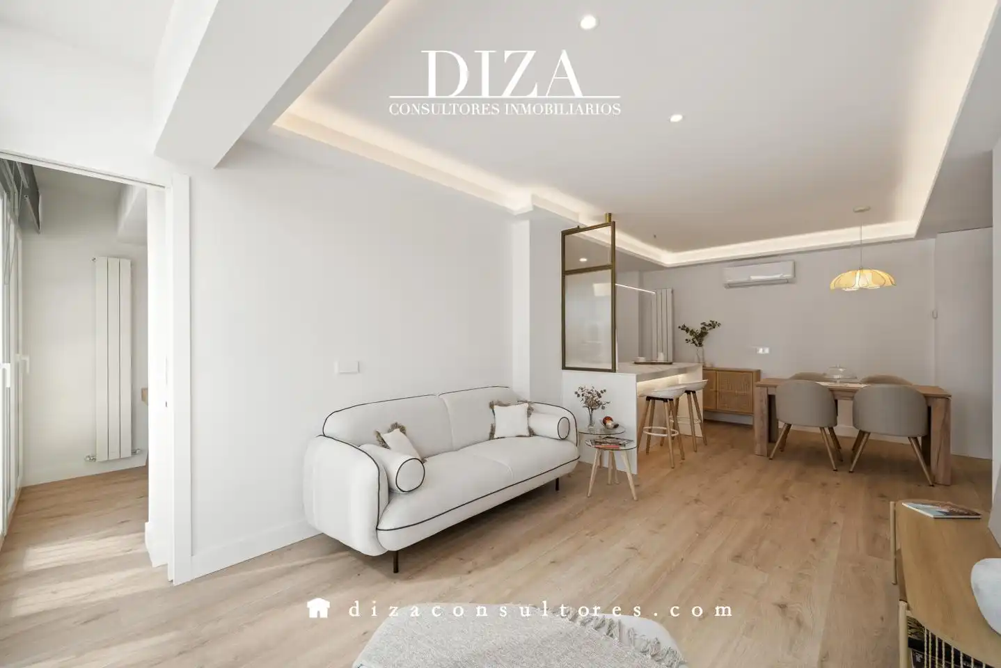 Living room of Flat for rent in Madrid  with Air Conditioner, Heating and Furnished