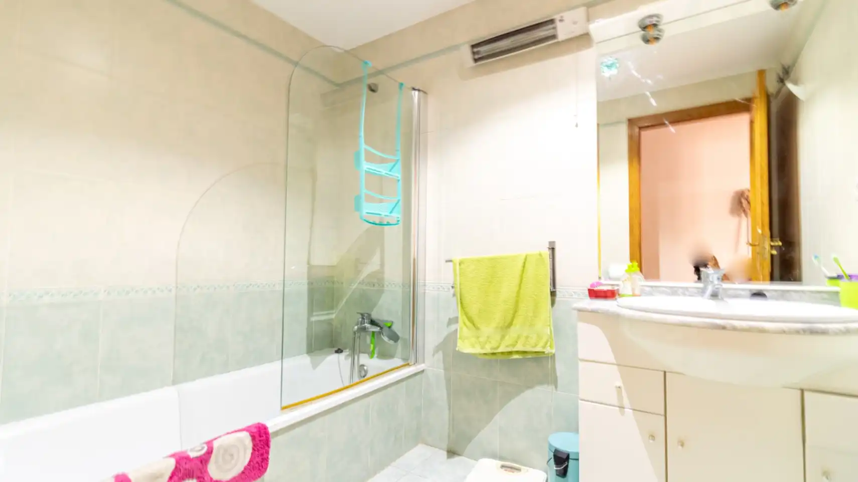 Badezimmer von Wohnungen zum Verkauf in Dénia mit Klimaanlage, Heizung und Terrasse