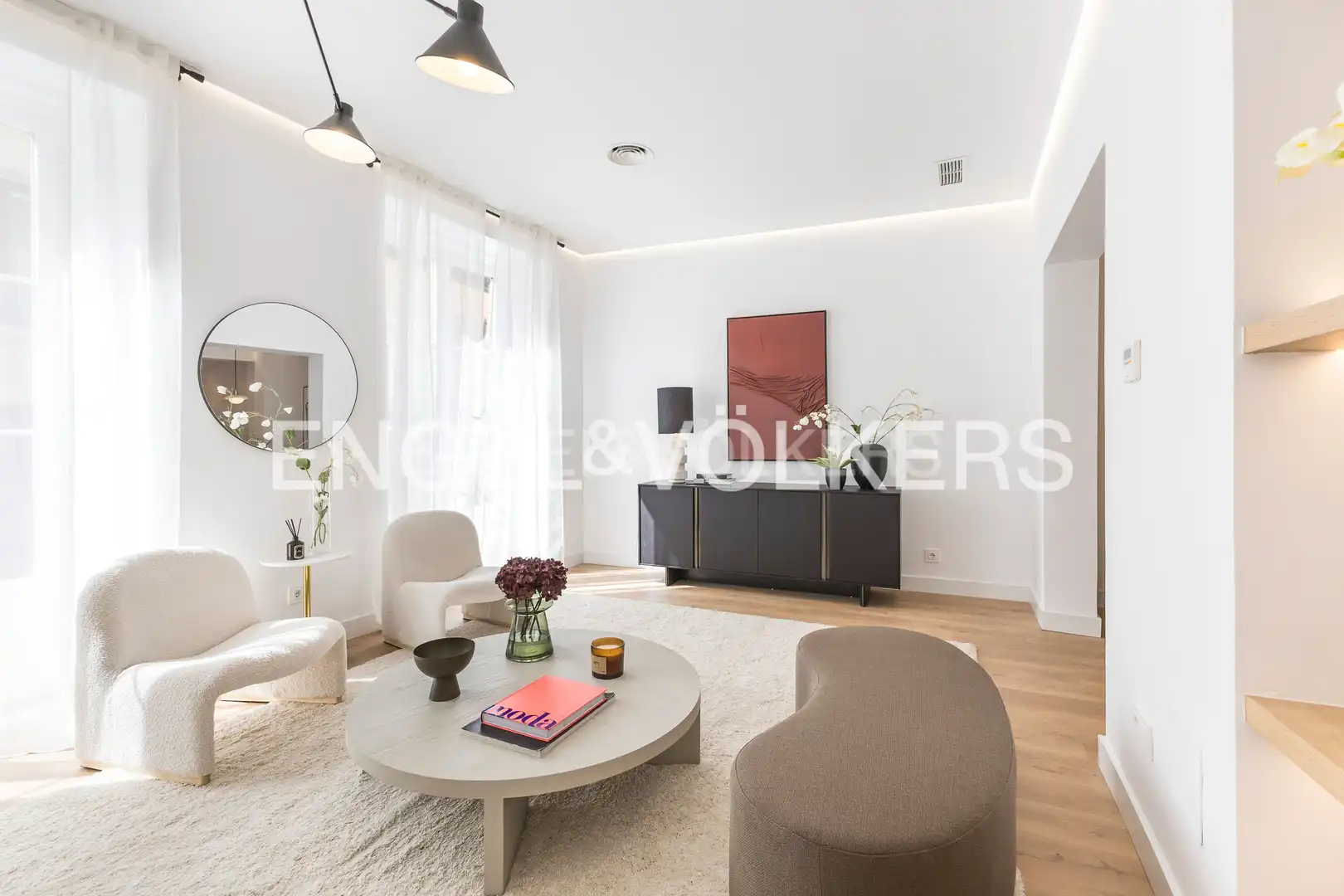 Living room of Flat for sale in Madrid  with Air Conditioner, Heating and Balcony