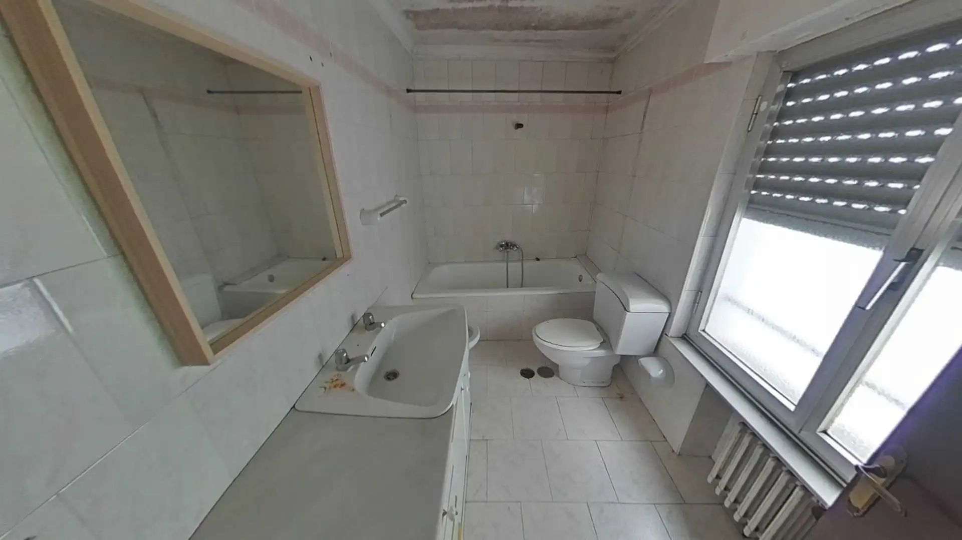 Bathroom of Apartments for sale in Lena