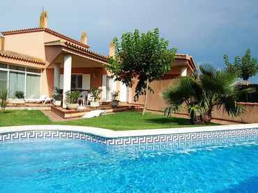 Villa mit Pool zum Verkauf in Deltebre