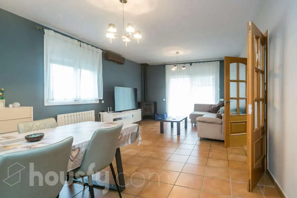 Casa o xalet en venda a Carrer de la Figuera, Olèrdola