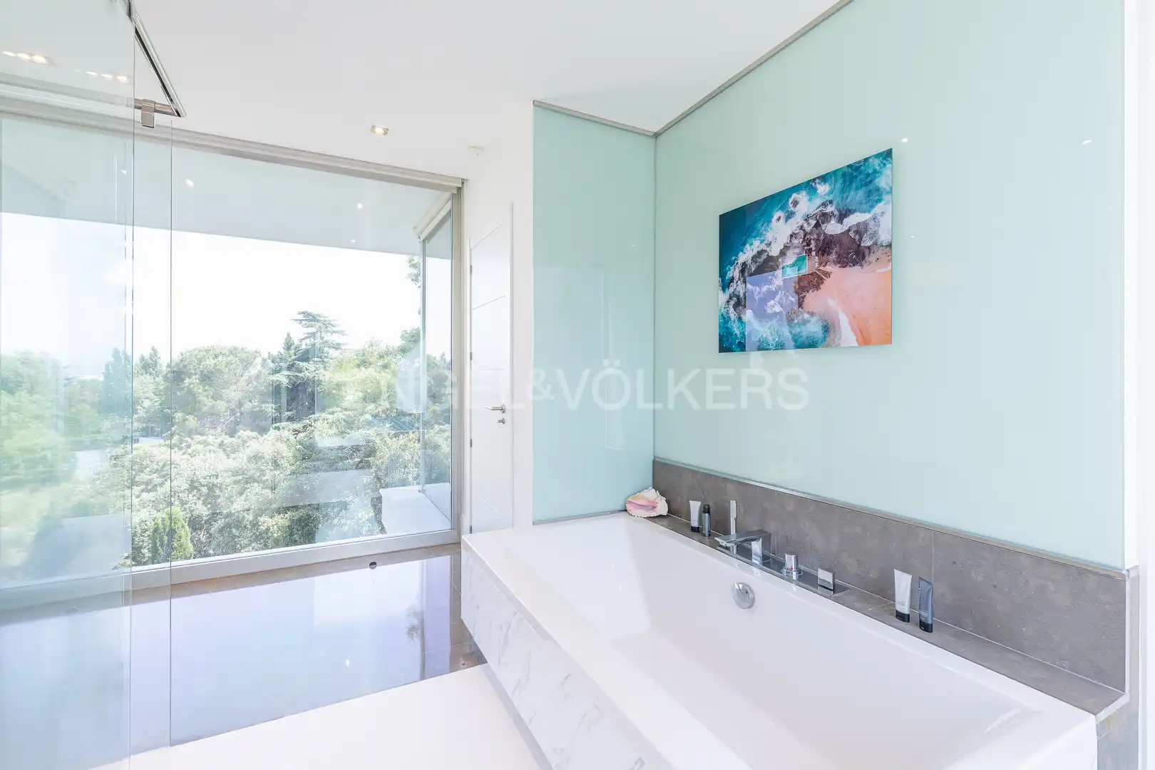 Baño de Casa o chalet en venta en Boadilla del Monte con Aire acondicionado, Calefacción y Jardín privado