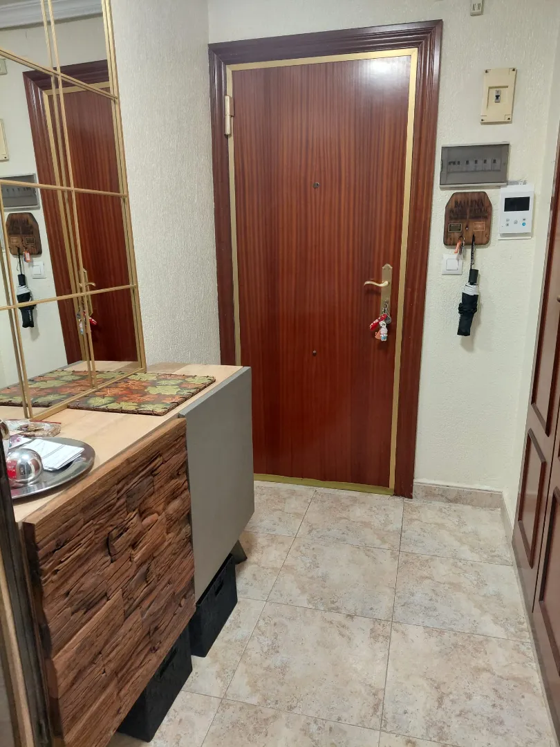 Flat for sale in  Valencia Capital  with Air Conditioner, Heating and Furnished