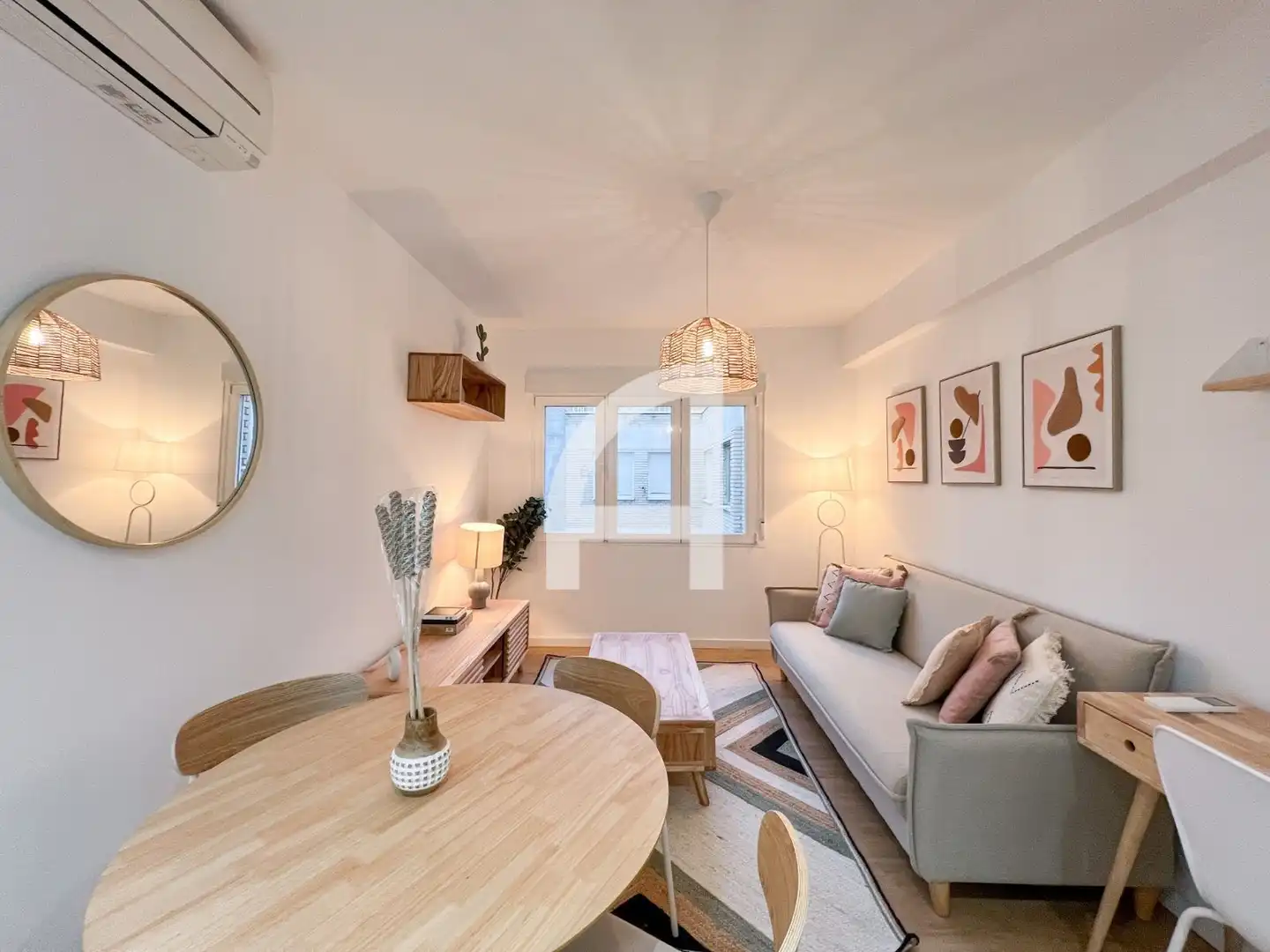 Sala de estar de Piso de alquiler en Madrid con Aire acondicionado, Calefacción y Amueblado