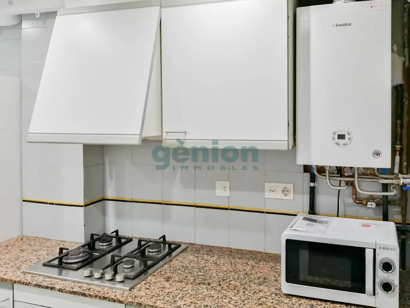 Cuina de Pis en venda en Girona amb Terrassa