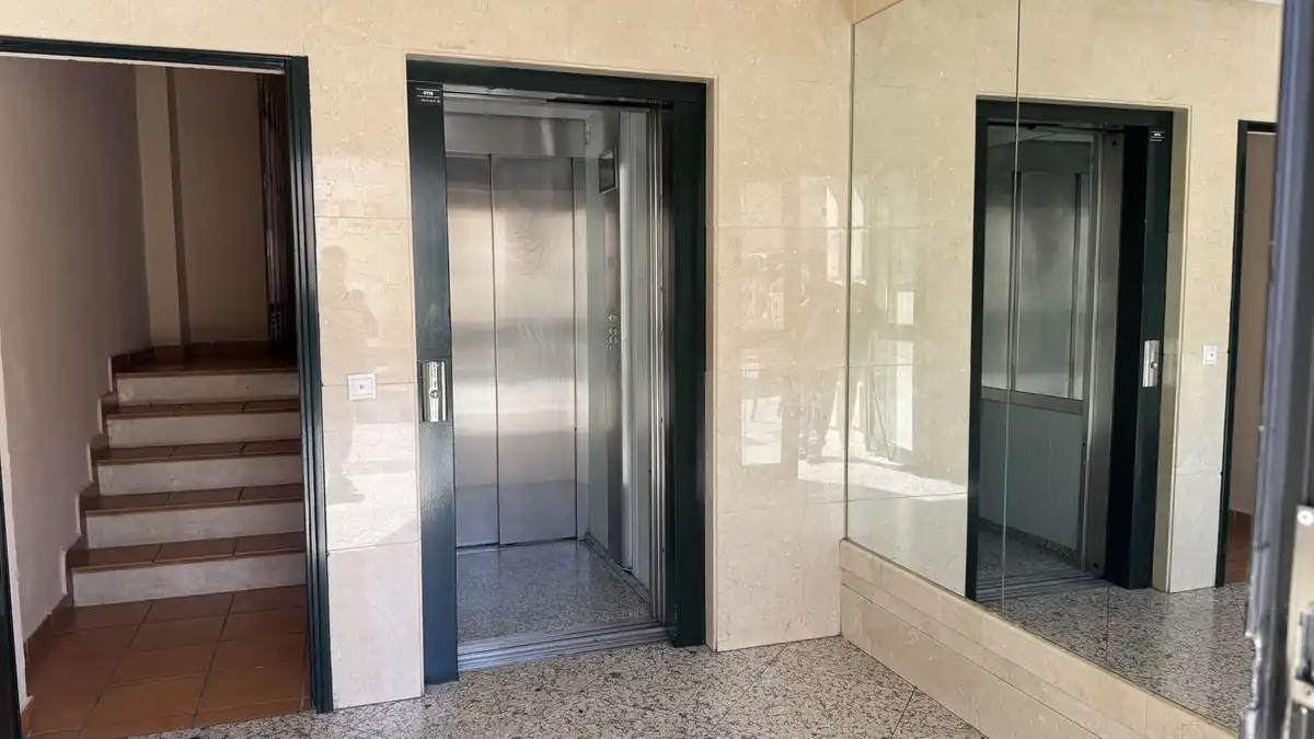 Ático en venta en Fuengirola con Aire acondicionado, Amueblado y Piscina comunitaria