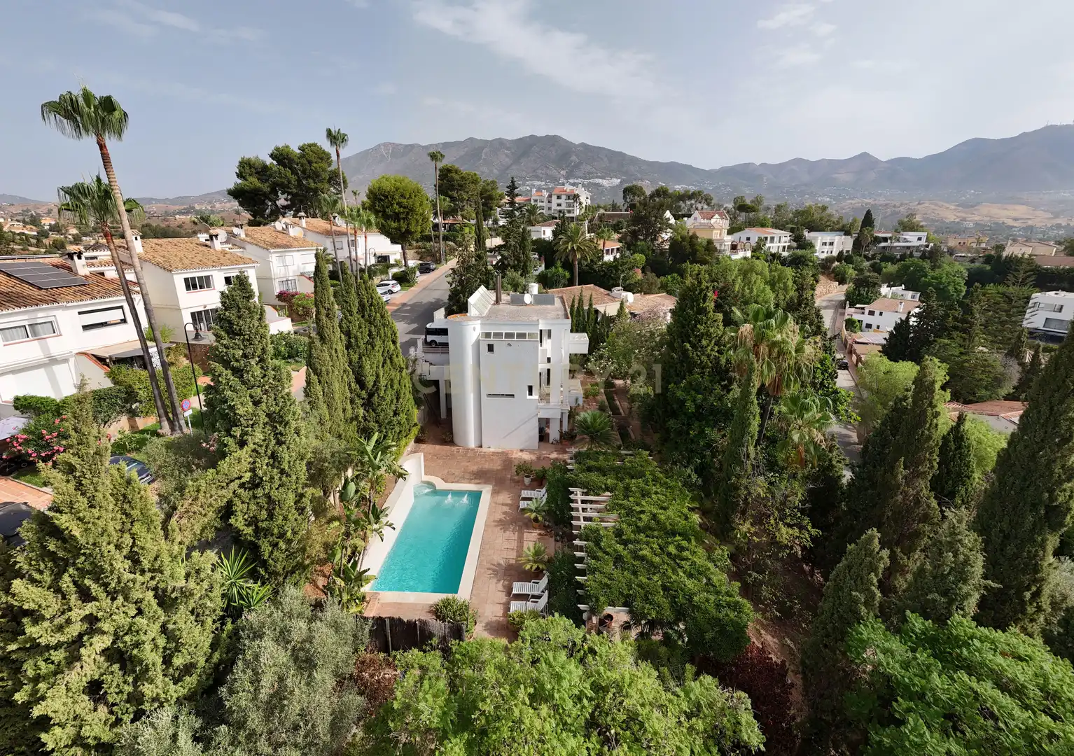 Vista exterior de Casa o xalet en venda en Mijas amb Aire condicionat, Jardí privat i Traster