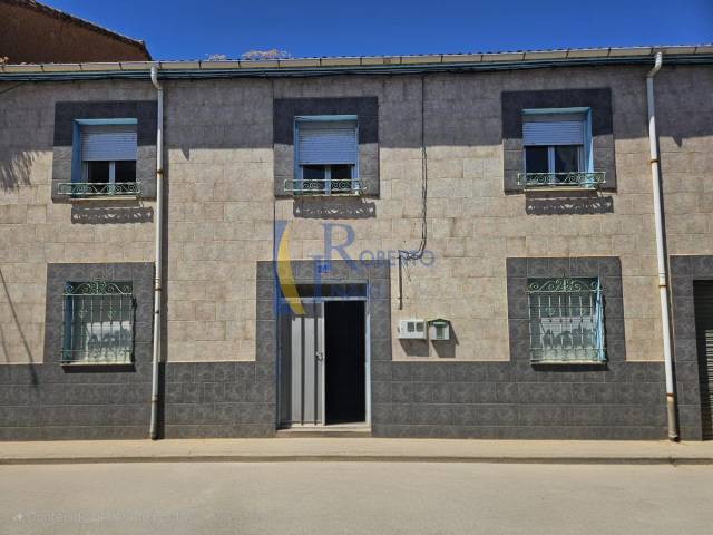 Casa-chalet en Venta en Algadefe