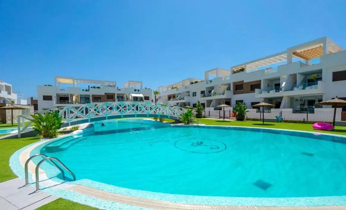 Chalet con piscina en venta en Los Balcones - Los Altos, imagen 30