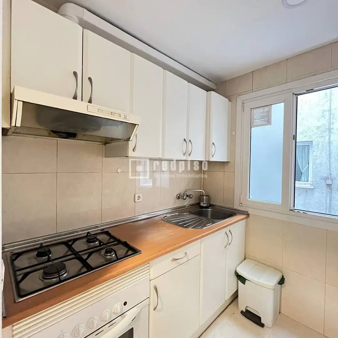Küche von Wohnung zur Miete in Madrid mit Heizung, Privatgarten und Parkett