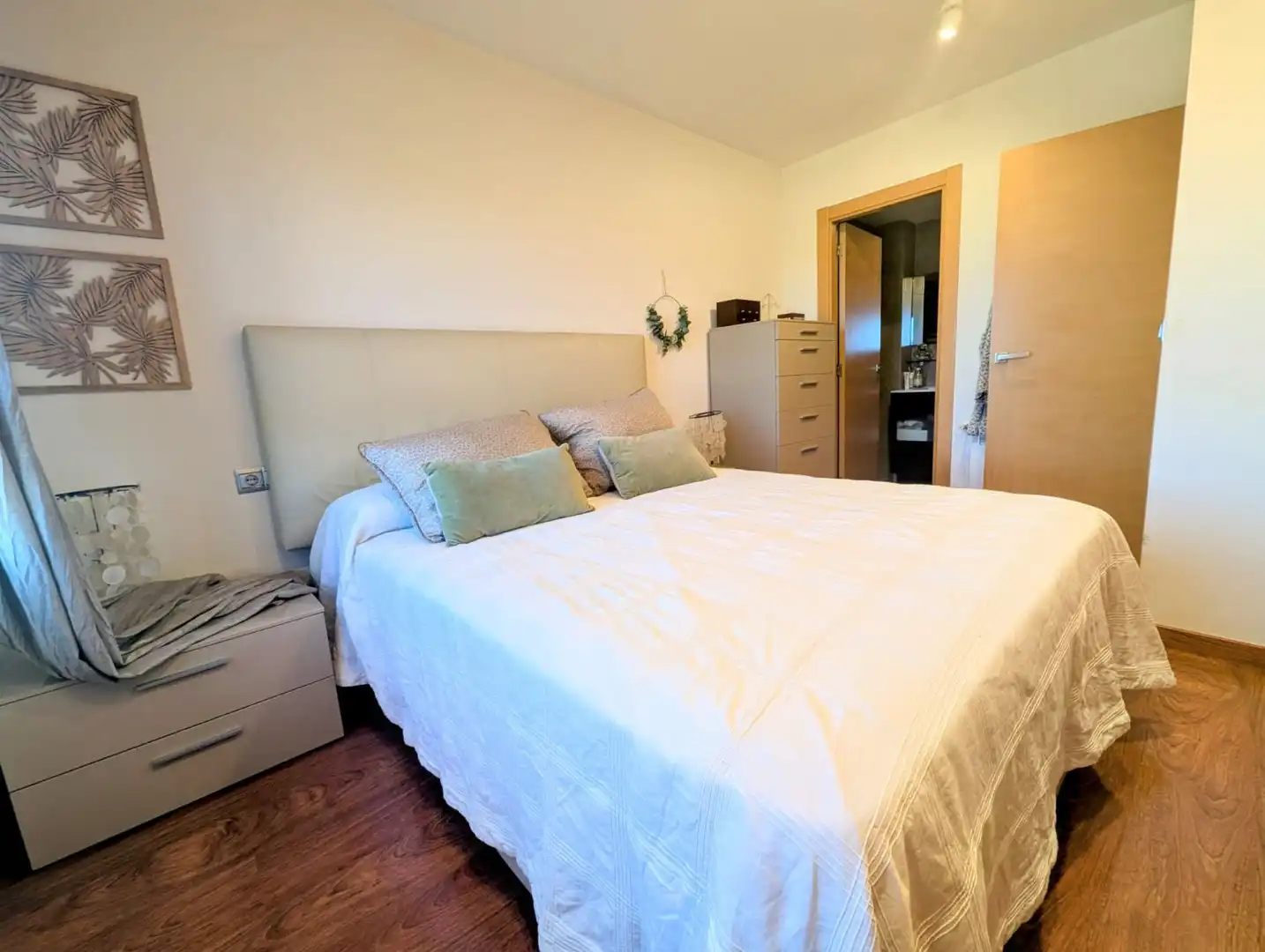 Habitación de Casa adosada en venta en Castellón de la Plana / Castelló de la Plana con Aire acondicionado, Calefacción y Terraza