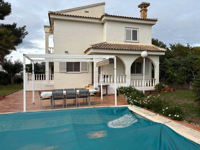 Casa-chalet en Venta en Calle Alcublas, 7 en El Carme - Sant Agustí - Bonavista
