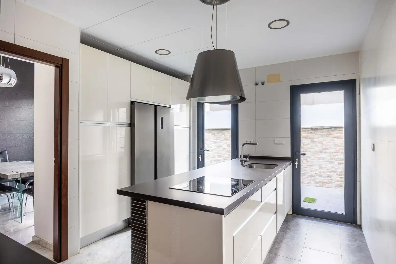 Kitchen of Detached homes for sale in Dos Hermanas  with Air Conditioner, Heating and Private garden