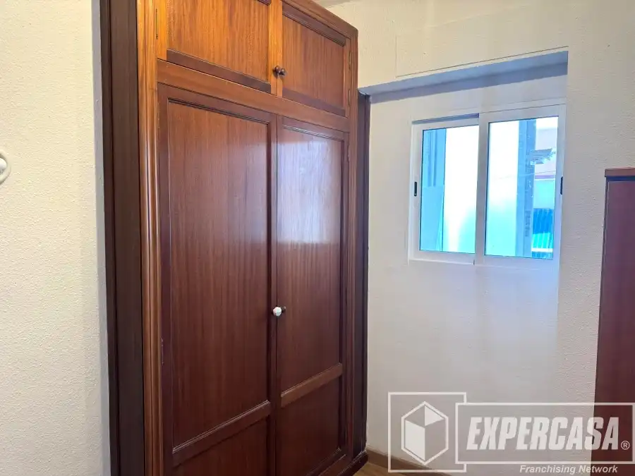 Bedroom of Flat for sale in Burjassot