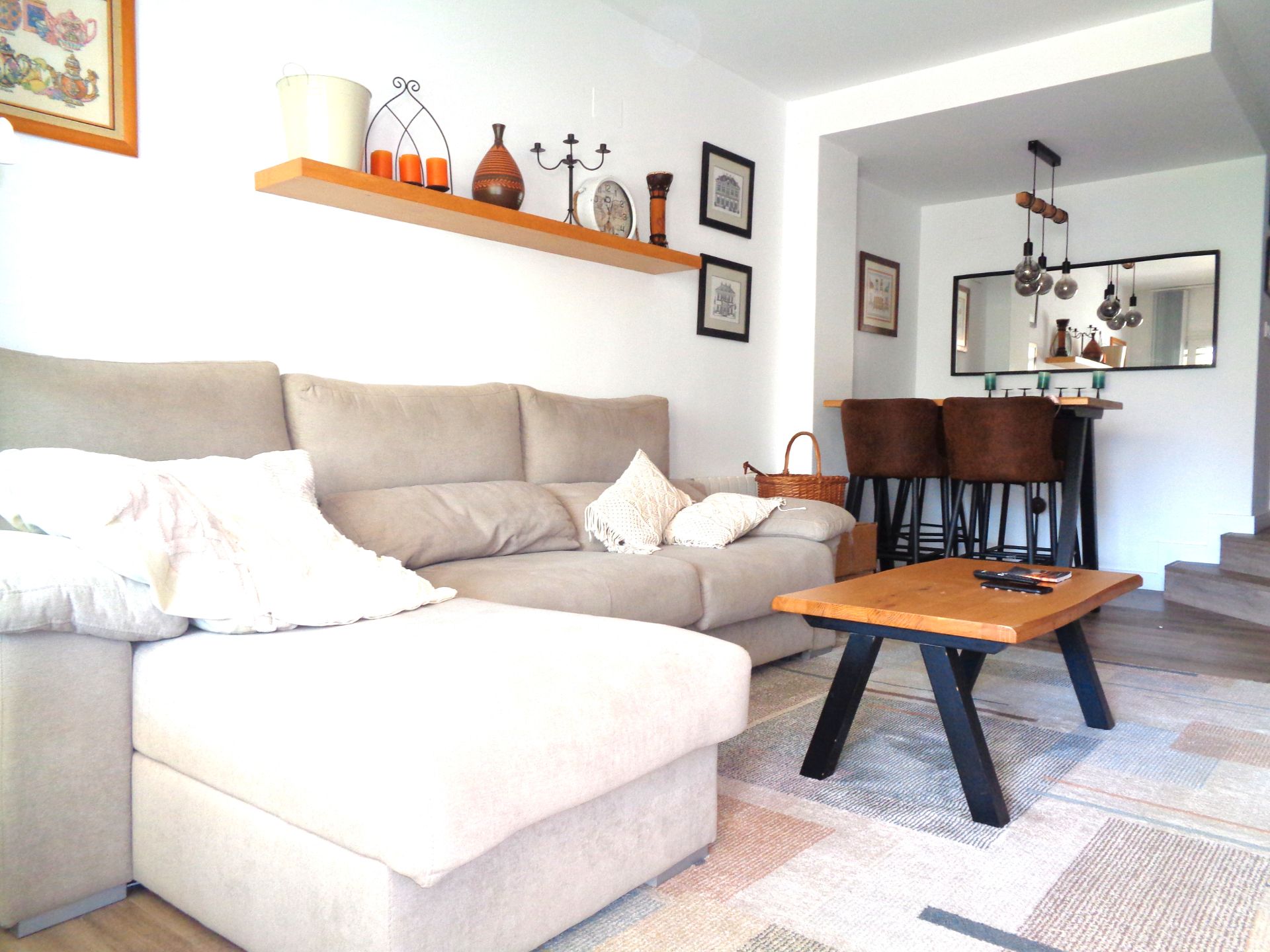 Sala d'estar de Casa o xalet en venda en Islantilla amb Jardí privat, Traster i Moblat