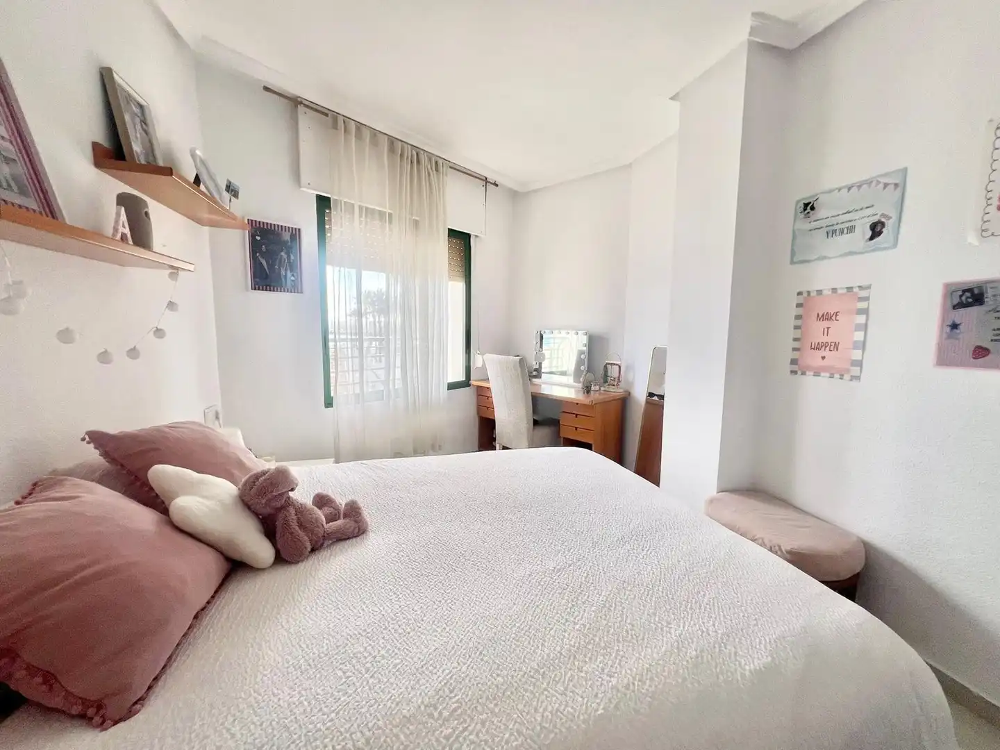 Habitación de Apartamento de alquiler en Torrevieja con Terraza, Amueblado y Lavadora