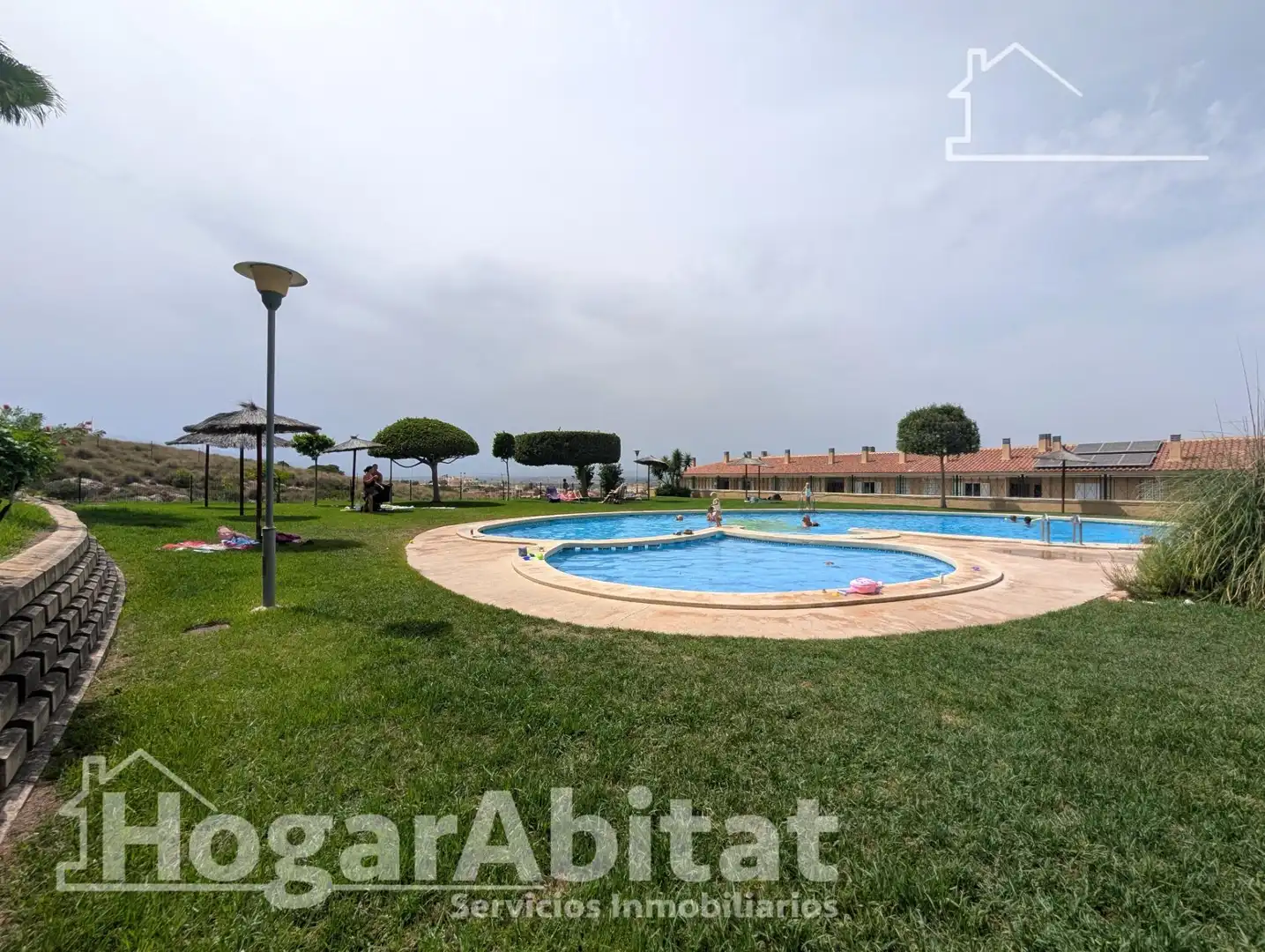 Piscina de Pis en venda en Santa Pola amb Aire condicionat, Calefacció i Moblat
