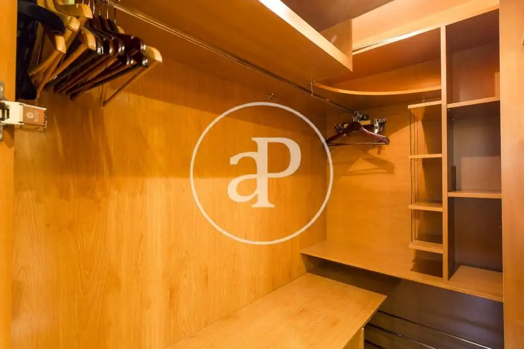 Flat for rent in Av. del General Avilés, Sant Pau
