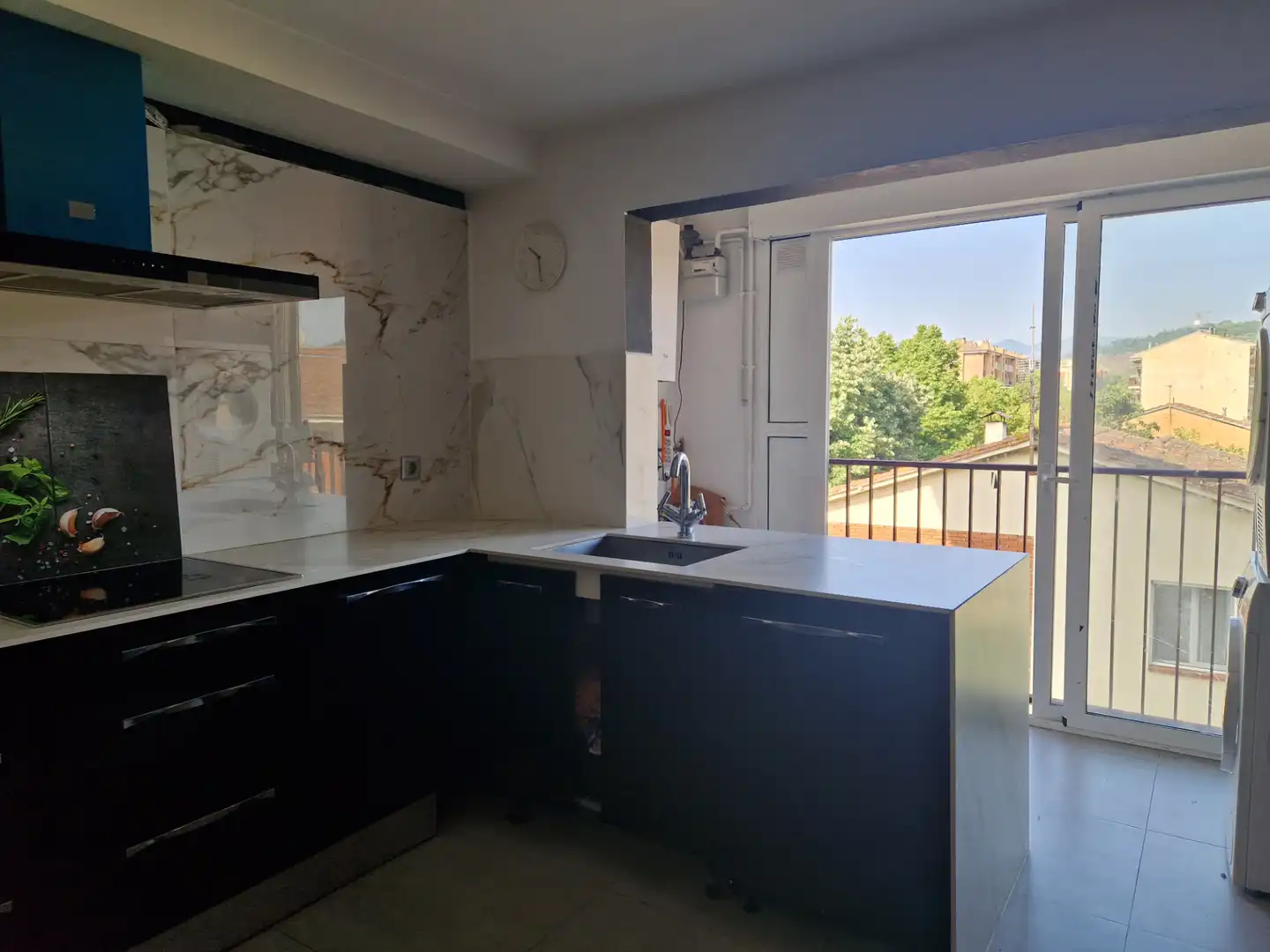 Cocina de Piso en venta en Olot con Calefacción, Trastero y Balcón