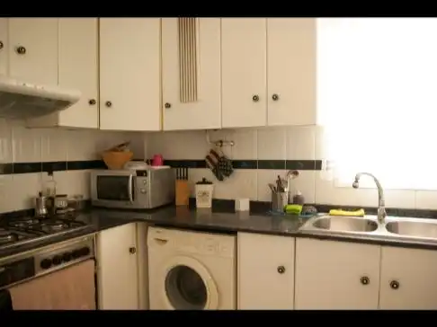Cocina de Piso para compartir en Valencia con Aire acondicionado, Calefacción y Amueblado