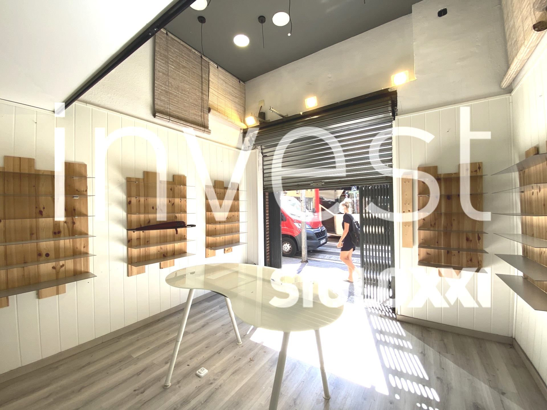 Premises for sale in  Barcelona Capital  with Air Conditioner