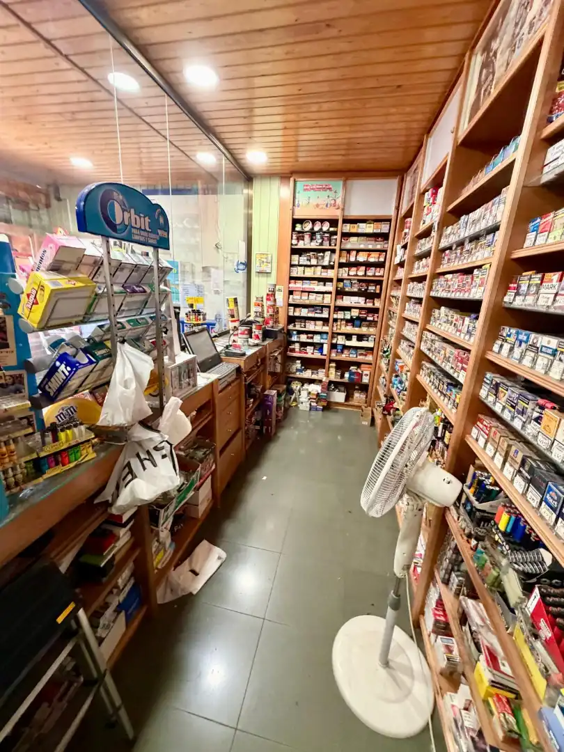 Geschaftsraum zur Miete in Carrer de Rubió i Balaguer, La Vall d'Hebron