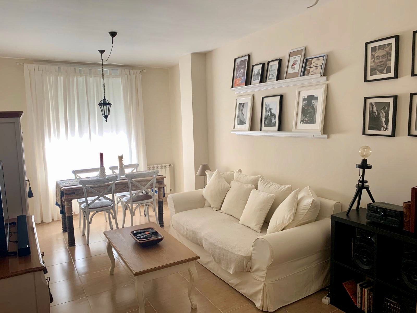 Sala d'estar de Pis en venda en Ciudad Real Capital amb Calefacció, Traster i Piscina comunitària