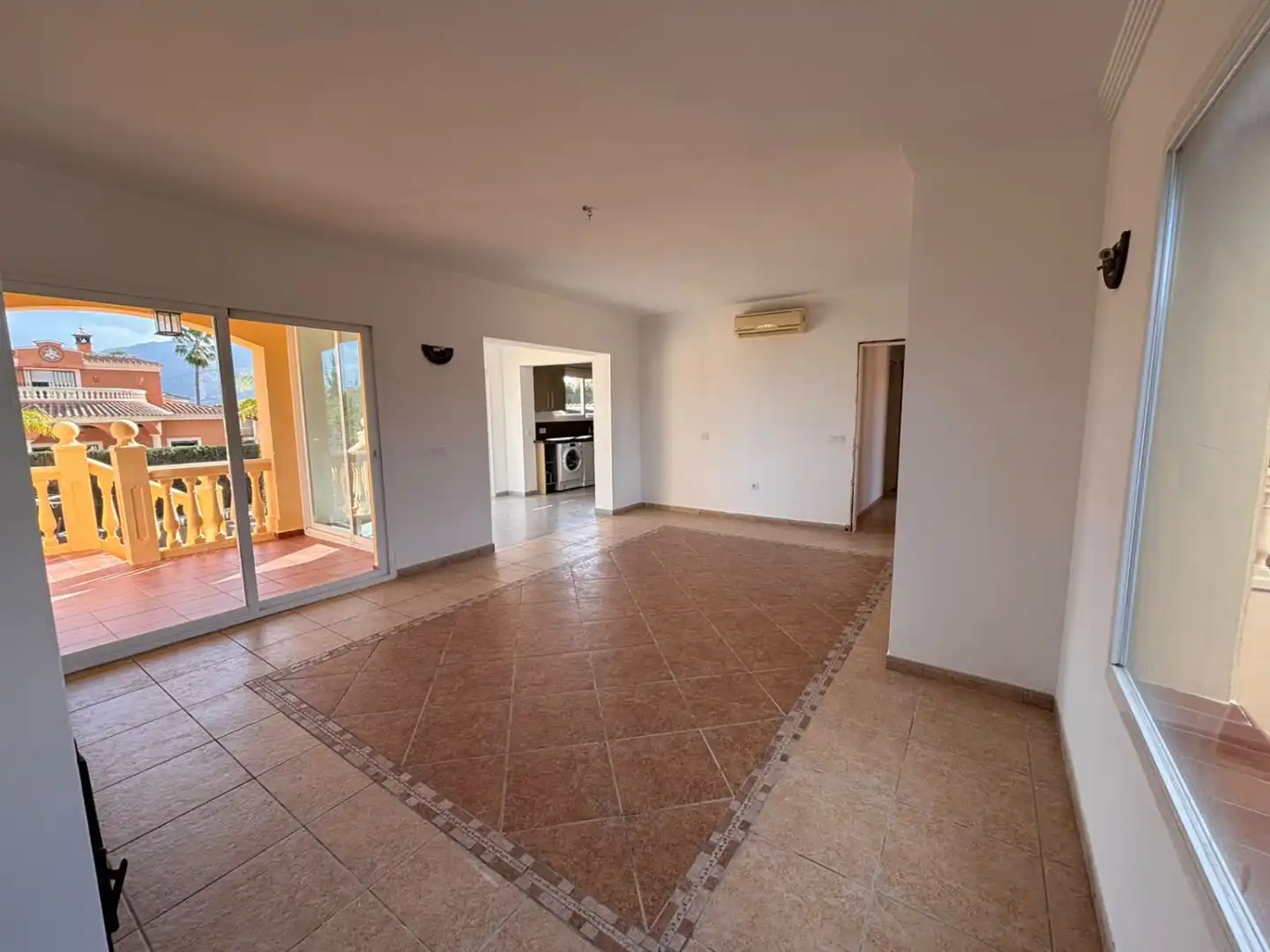 Houses for sale in Coín  with Air Conditioner, Heating and Private garden