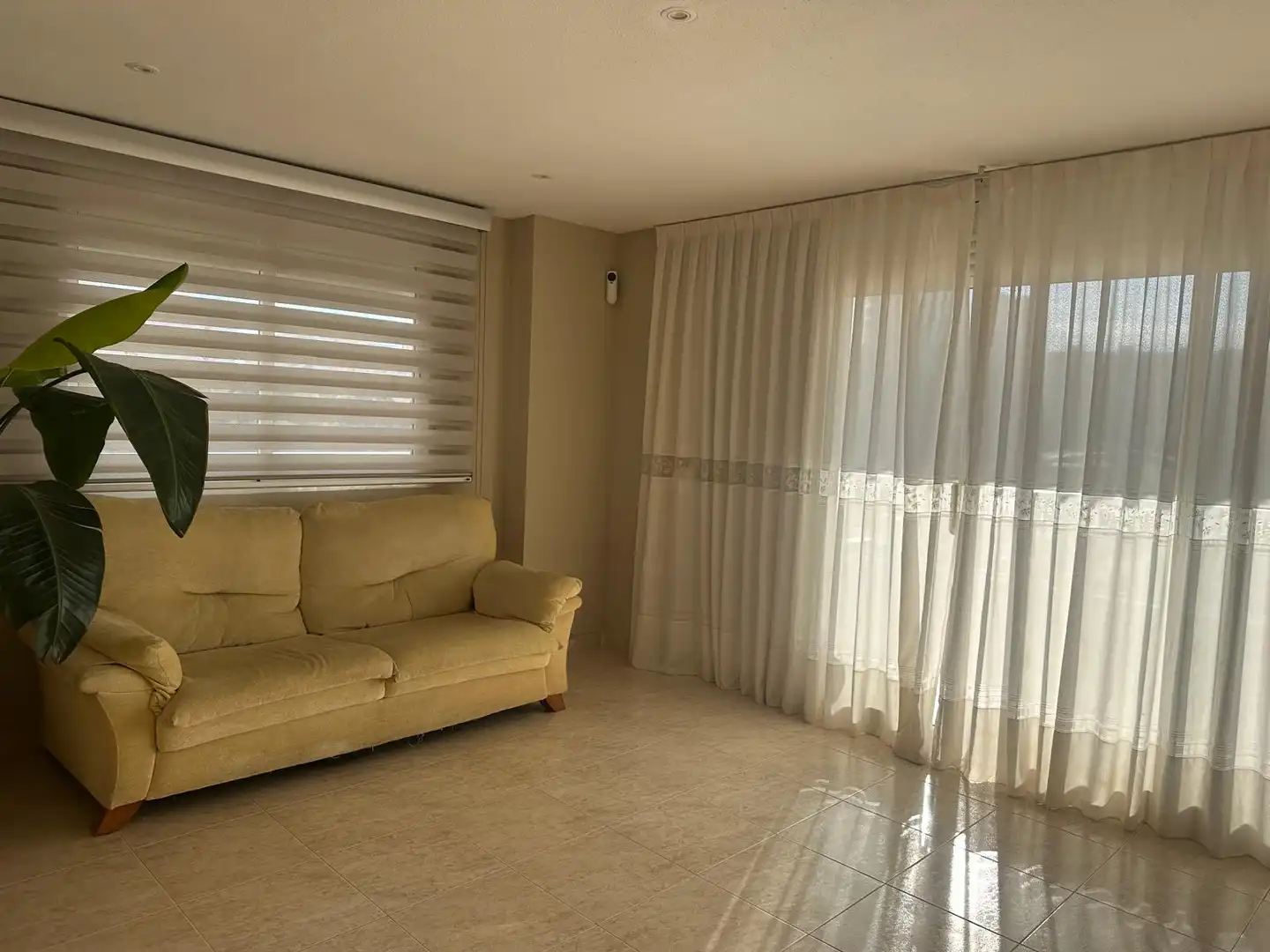 Sala d'estar de Apartament en venda en Sant Joan d'Alacant amb Aire condicionat, Terrassa i Forn