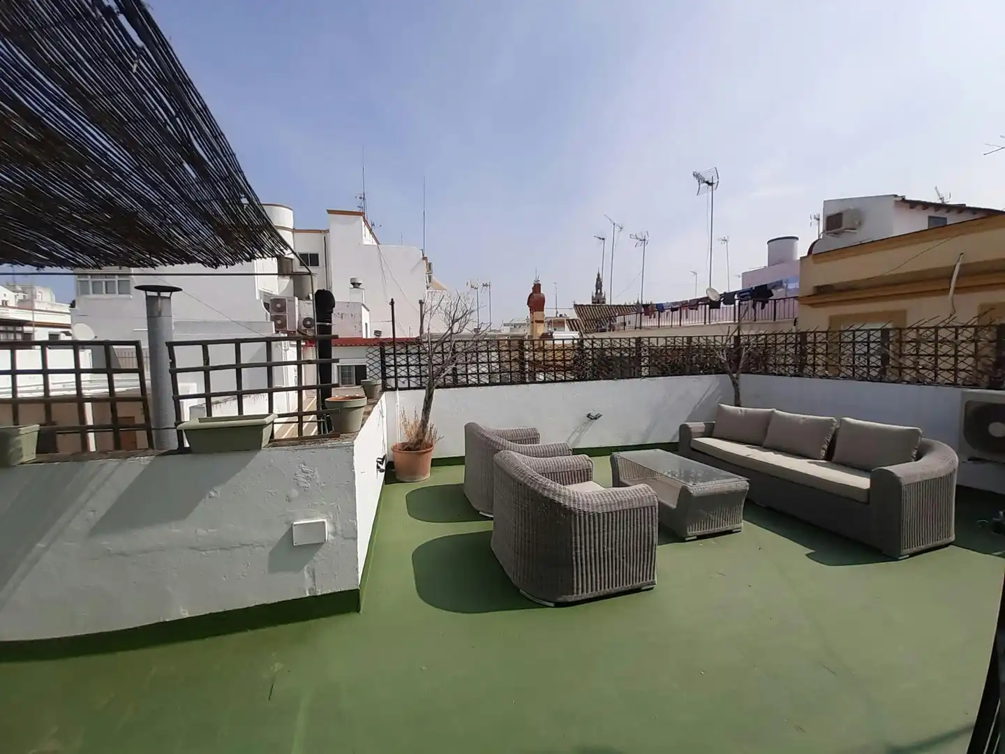 Terrace of Flat for rent in Sevilla  with Air Conditioner, Heating and Furnished