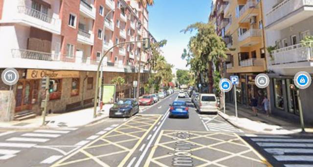 Local comercial en Venta en Calle Ramón y Cajal en Duggi - Rambla - Los Hoteles