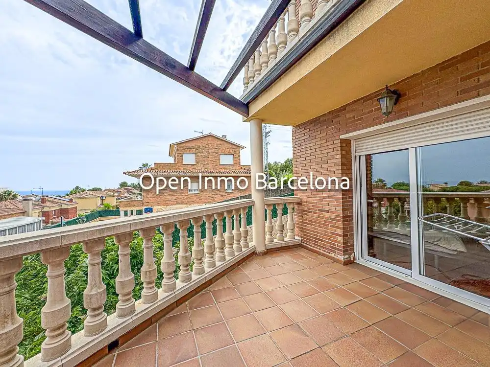 Terrassa de Casa o xalet en venda en Calafell amb Aire condicionat, Calefacció i Jardí privat
