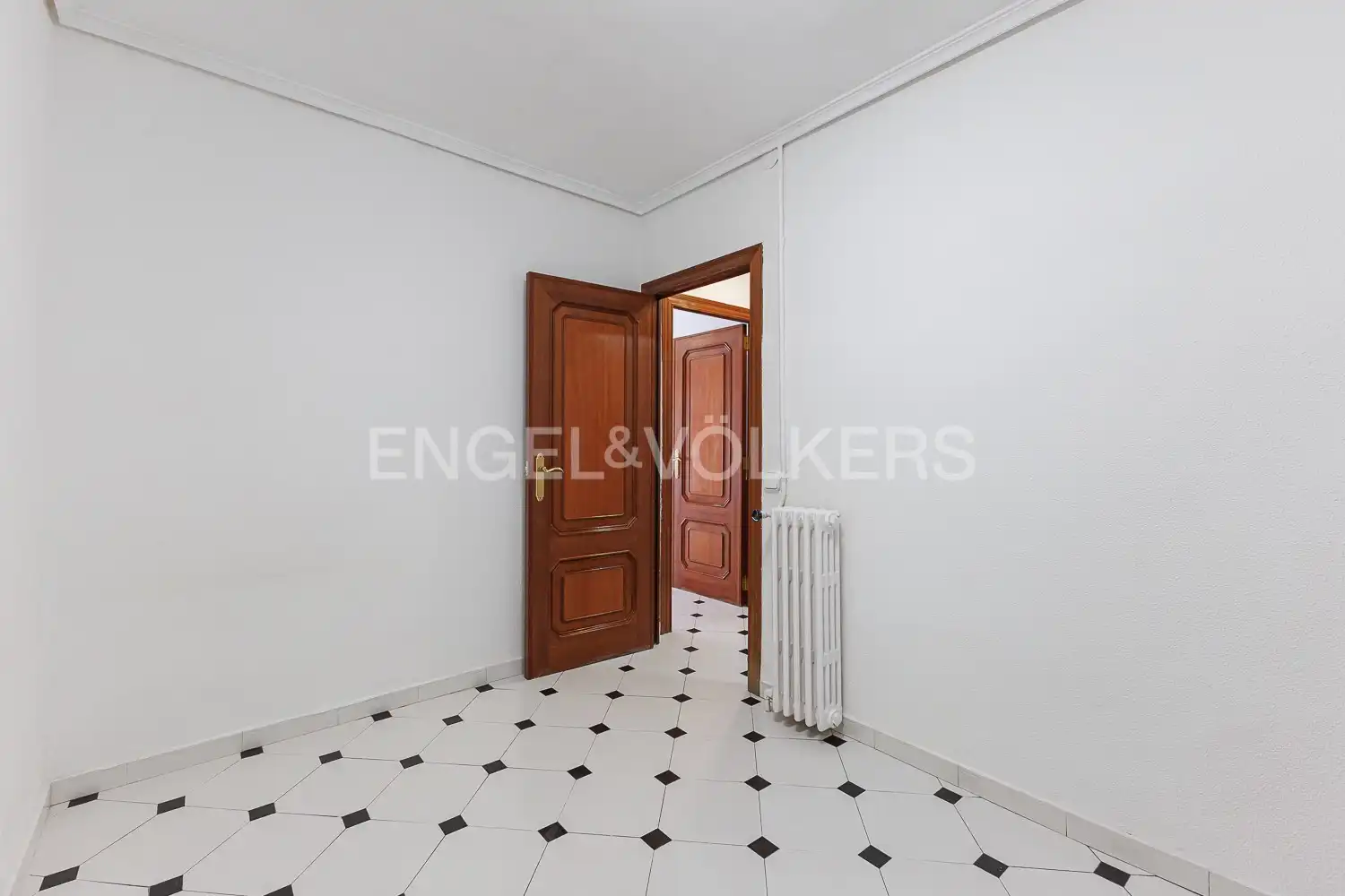 Wohnung zur Miete in Valencia mit Klimaanlage, Heizung und Terrasse
