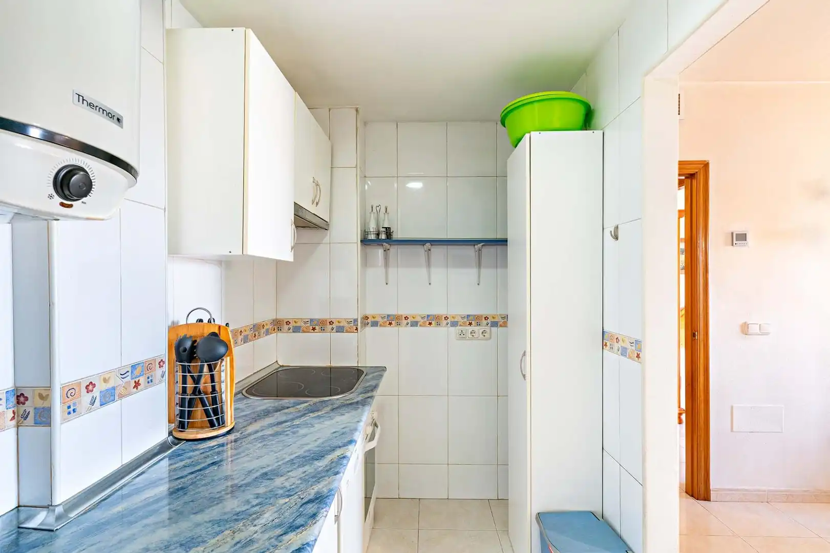 Kitchen of Flat for sale in Roquetas de Mar  with Air Conditioner, Heating and Furnished