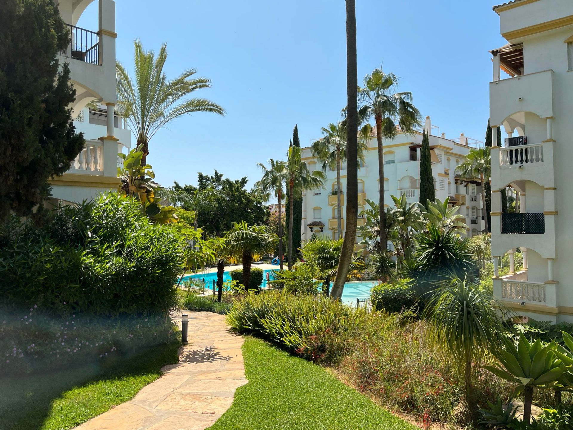 Jardí de Apartament en venda en Marbella amb Aire condicionat, Jardí privat i Terrassa
