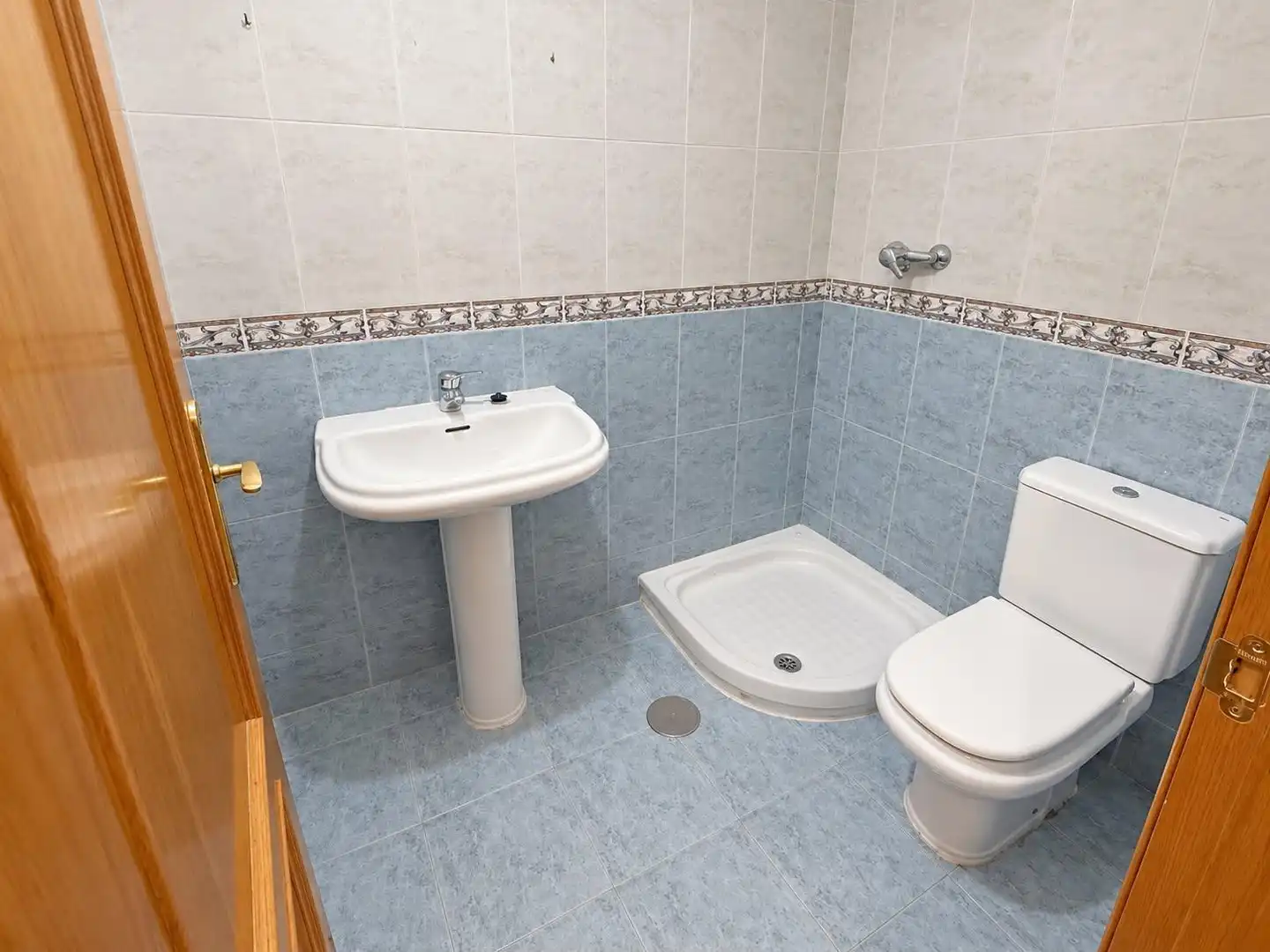 Bathroom of Flat for sale in HUCA - La Cadellada