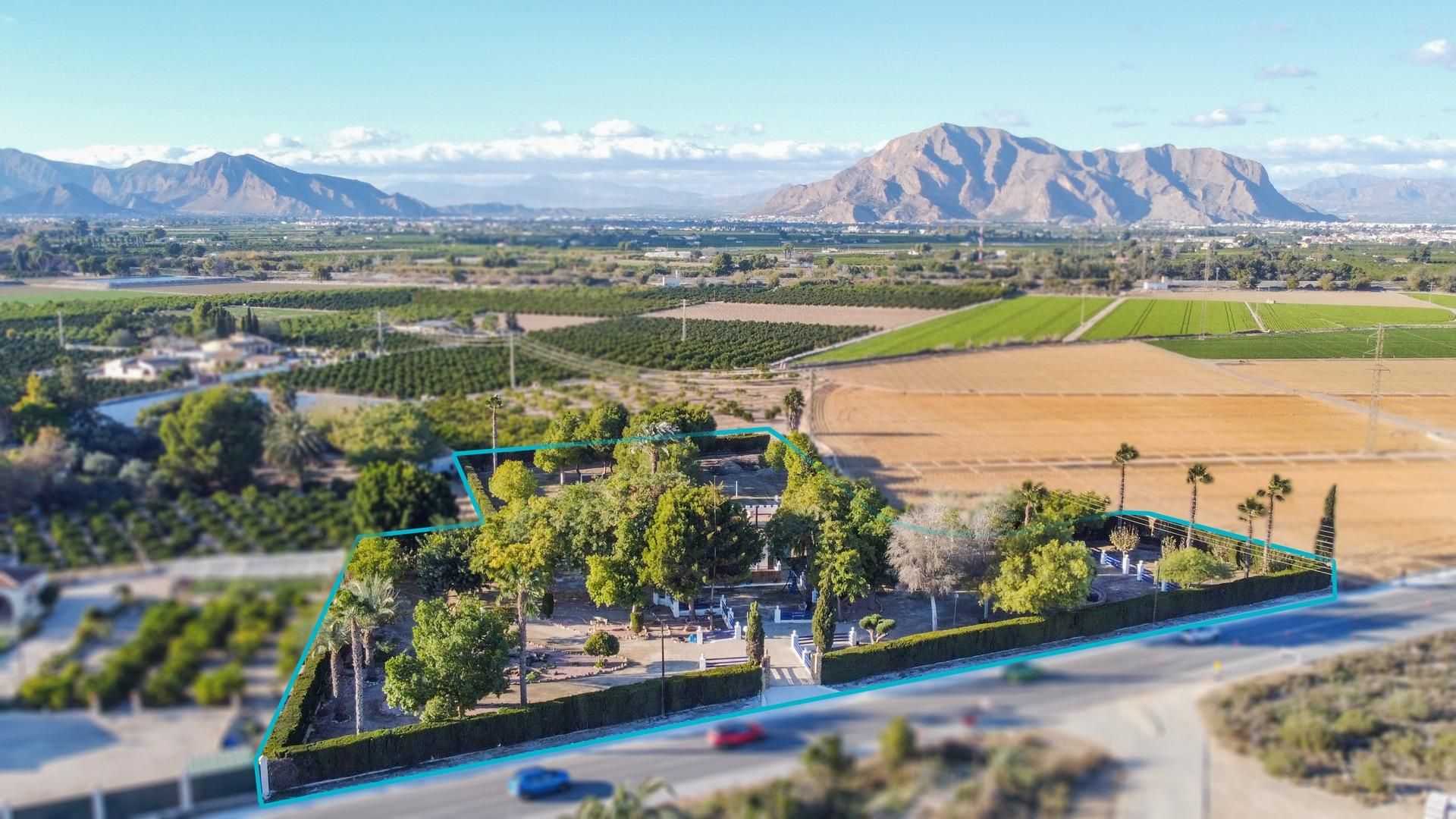 Vista exterior de Casa o chalet en venta en Orihuela con Jardín privado, Terraza y Trastero