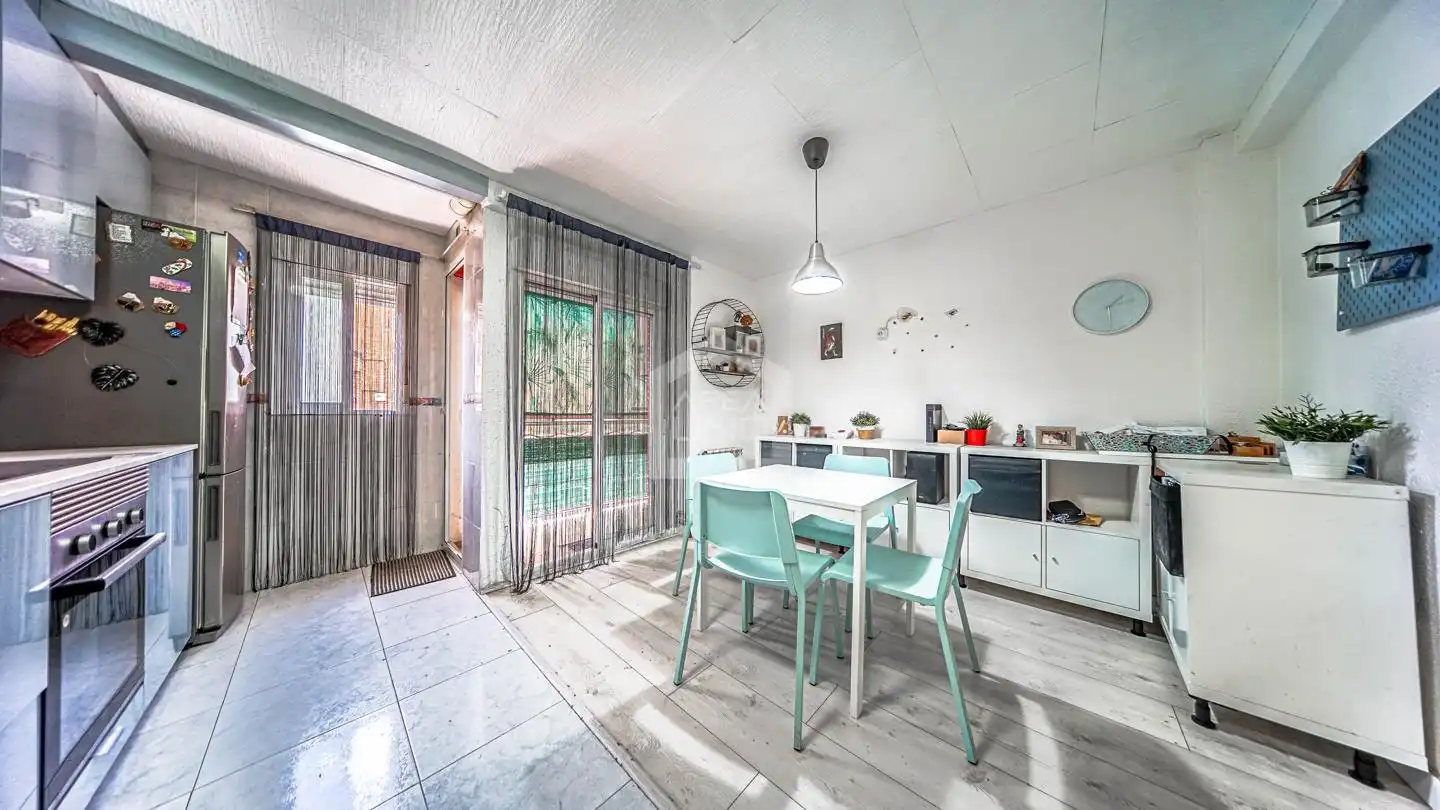 Cocina de Piso en venta en Alcalá de Henares con Aire acondicionado, Calefacción y Terraza