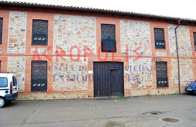 Local comercial en Venta en Calle Iglesia 3 Santa Maria De La Vega en Santa María de la Vega